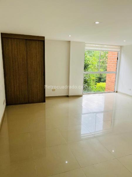 Estudio Funcional de 1 Alcoba en El Poblado - 4