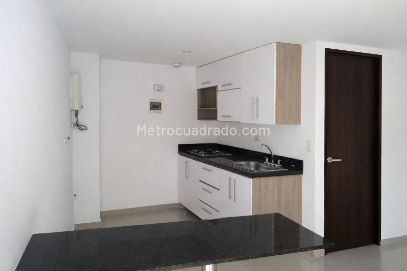 Estudio Funcional de 1 Alcoba en El Poblado - 3