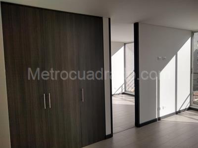 Apartamento en venta en Britalia Norte, Bogotá · foto 3 de 19