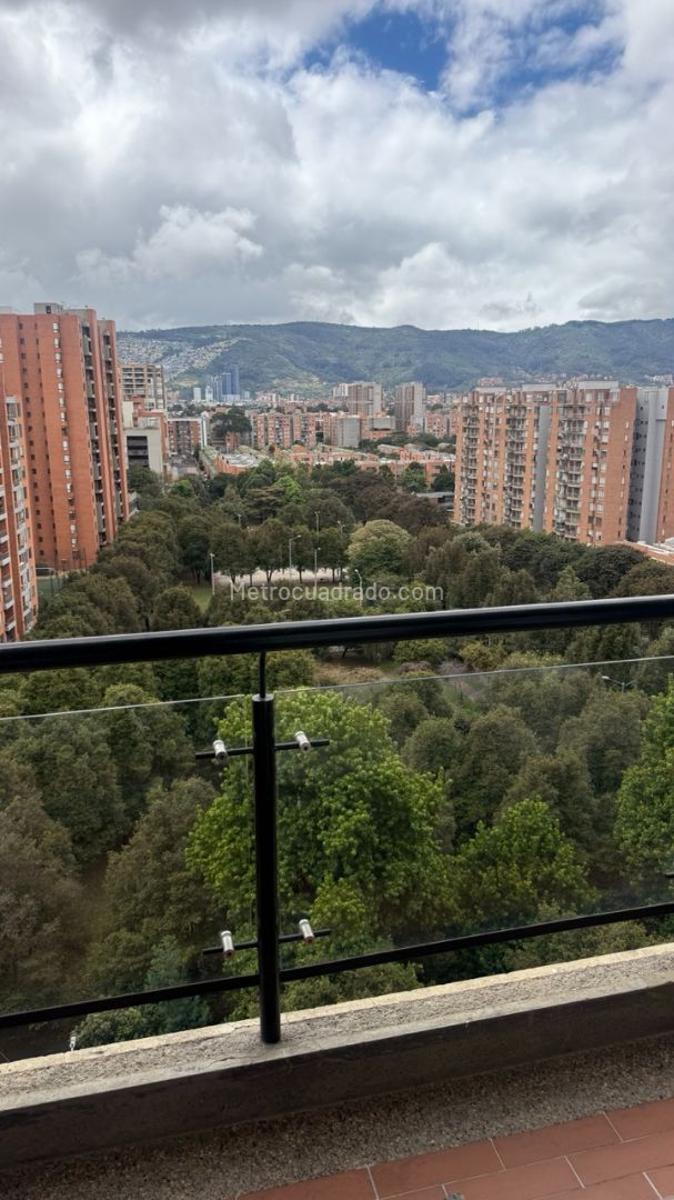 Apartamento de 3 habitaciones en venta en Colina Campestre, Bogotá — imagen 1 de 20