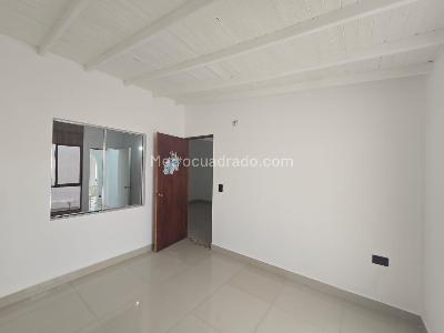 Casa de 5 alcobas en arriendo en Belen La Mota, Medellín, 250 m² · foto 3 de 20