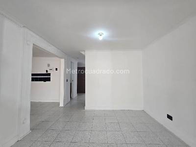 Casa de 5 alcobas en arriendo en Belen La Mota, Medellín, 250 m² · foto 13 de 20