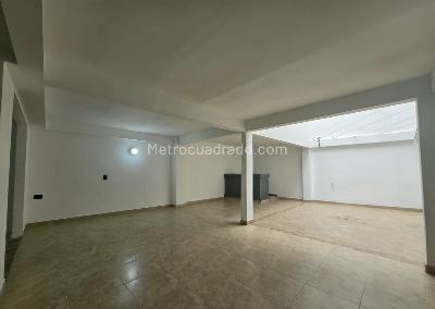 Casa de 5 alcobas en arriendo en Belen La Mota, Medellín, 250 m² · foto 15 de 20