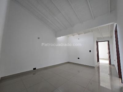 Casa de 5 alcobas en arriendo en Belen La Mota, Medellín, 250 m² · foto 18 de 20