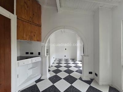 Casa de 5 alcobas en arriendo en Belen La Mota, Medellín, 250 m² · foto 19 de 20