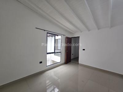 Casa de 5 alcobas en arriendo en Belen La Mota, Medellín, 250 m² · foto 20 de 20