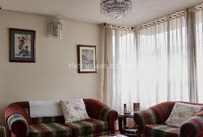 Casa de 5 alcobas en venta en La Alhambra Monaco, Bogotá, 212 m² · foto 2 de 14