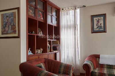 Casa de 5 alcobas en venta en La Alhambra Monaco, Bogotá, 212 m² · foto 3 de 14
