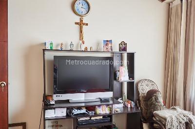 Casa de 5 alcobas en venta en La Alhambra Monaco, Bogotá, 212 m² · foto 8 de 14