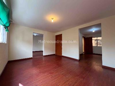 Casa de 5 alcobas en venta en La Estrada, Bogotá, 514 m² · foto 7 de 20