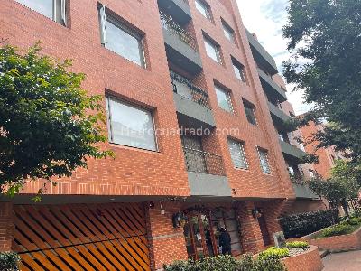 Apartamento en venta en Chico San Patricio, Bogotá · foto 2 de 15