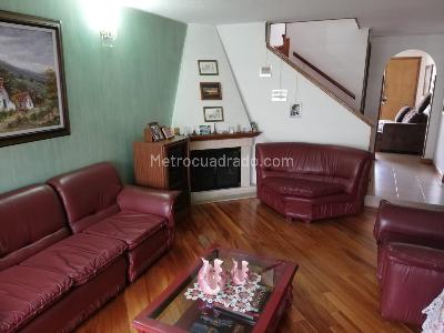 Casa en venta en Villa Magdala, Bogotá · foto 5 de 18