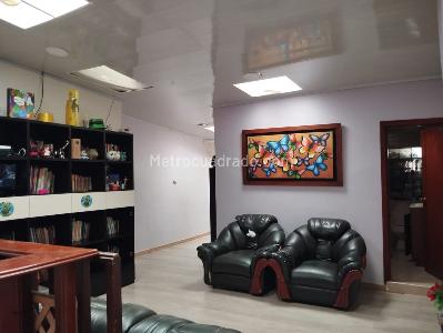Casa de 5 alcobas en venta en Normandia Ii Sector, Bogotá, 240 m² · foto 13 de 19