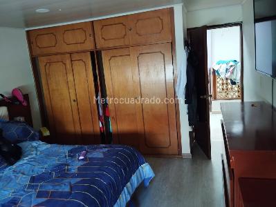 Casa de 5 alcobas en venta en Normandia Ii Sector, Bogotá, 240 m² · foto 7 de 19