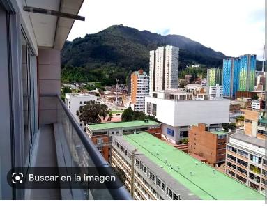 Apartamento de 2 alcobas en venta en Centro, Bogotá, 61 m² · foto 2 de 10