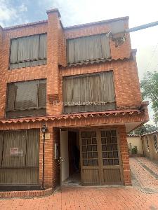 Casas en Arriendo en Portales Del Norte, Bogotá . - Vivienda Nueva y  Usada