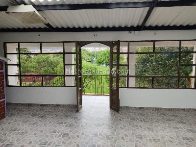 Casas en Venta en Country Sur, Bogotá . - Vivienda Nueva y Usada