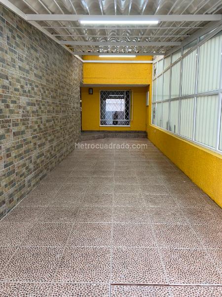 Arriendo de Casa en Barrio villa del prado - Bogotá . - MC4210905