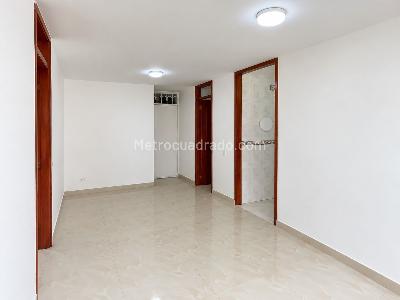 Apartamento de 3 alcobas en venta en San Antonio Norte, Bogotá, 40 m² · foto 2 de 12