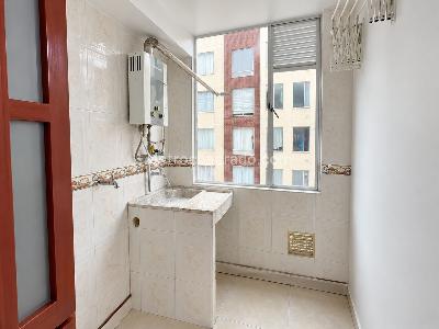 Apartamento de 3 alcobas en venta en San Antonio Norte, Bogotá, 40 m² · foto 5 de 12
