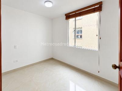 Apartamento de 3 alcobas en venta en San Antonio Norte, Bogotá, 40 m² · foto 11 de 12