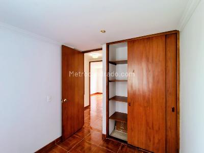Apartamento de 3 alcobas en venta en Bosques Del Ferrol, Bogotá, 74 m² · foto 14 de 19