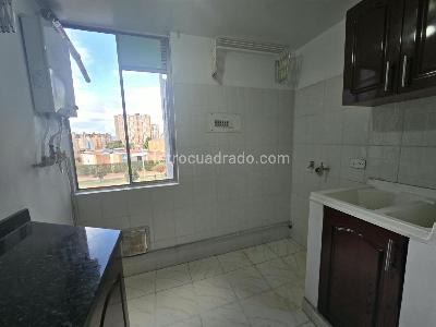 Apartamento de 3 alcobas en venta en Bosques Del Ferrol, Bogotá, 74 m² · foto 6 de 19