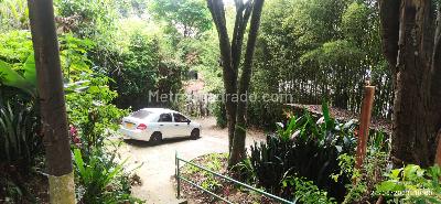 Casa de 5 alcobas en venta en La Buitrera, Cali · foto 3 de 15