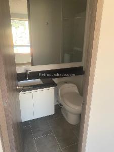 Apartamento de 3 alcobas en arriendo en Voto Nacional, Bogotá, 69 m² · foto 6 de 10