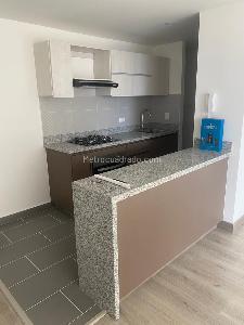 Apartamento de 3 alcobas en arriendo en Voto Nacional, Bogotá, 69 m² · foto 8 de 10