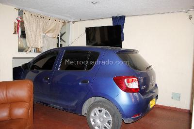 Casa de 5 alcobas en venta en El Muelle, Bogotá, 72 m² · foto 2 de 19