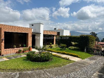 Casa de 4 alcobas en venta en Laestancia, Pasto, 700 m² · foto 4 de 10