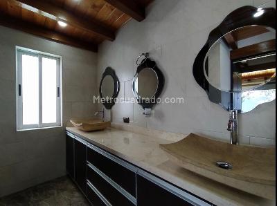 Casa de 5 alcobas en arriendo en San José De Bavaria Hacienda La Conejera, Bogotá · foto 14 de 20