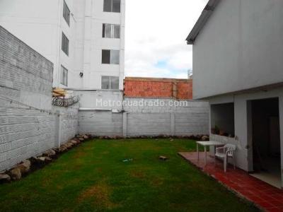 Casa de 5 alcobas en venta en San Nicolas, Bogotá, 310 m² · foto 5 de 9