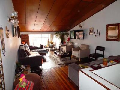 Casa de 5 alcobas en venta en San Nicolas, Bogotá, 310 m² · foto 7 de 9