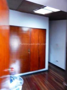Casa de 5 alcobas en venta en San Nicolas, Bogotá, 310 m² · foto 8 de 9