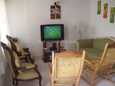 Casa de 3 alcobas en venta en Bello Horizonte, Girardot, 110 m² · foto 2 de 10