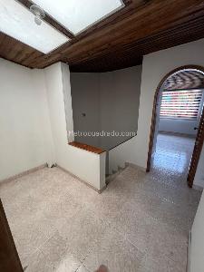 Casa de 4 alcobas en venta en Americas, Bogotá, 210 m² · foto 14 de 14