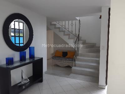 Casa de 4 alcobas en venta en El Penon, Girardot, 582 m² · foto 14 de 20