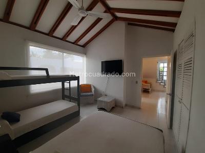 Casa de 4 alcobas en venta en El Penon, Girardot, 582 m² · foto 11 de 20