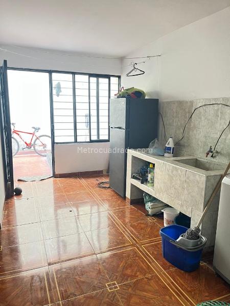 Casa – Cali, Guayaquil, Comuna 9 - Más