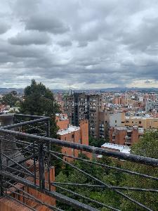 Apartamento de 5 alcobas en venta en Los Rosales Emaus, Bogotá, 224 m² · foto 4 de 19