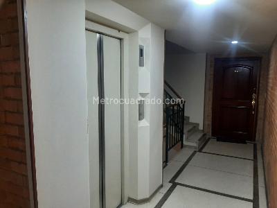 Apartamento en venta en Bella Suiza, Bogotá · foto 3 de 20