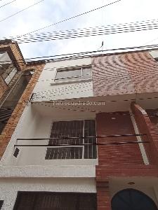 Casa de 3 alcobas en venta en Villas De Granada, Bogotá, 91 m² · foto 3 de 17