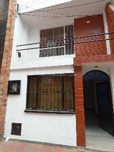 Casa de 3 alcobas en venta en Villas De Granada, Bogotá, 91 m² · foto 4 de 17