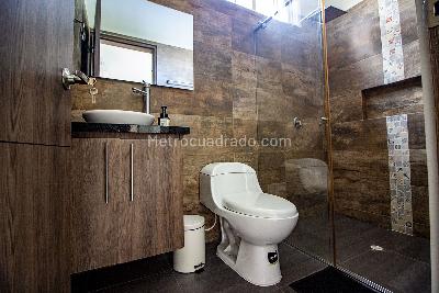 Casa de 5 alcobas en venta en Tierra Linda, Girardot, 525 m² · foto 16 de 20