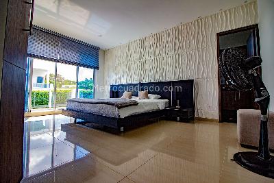 Casa de 5 alcobas en venta en Tierra Linda, Girardot, 525 m² · foto 18 de 20