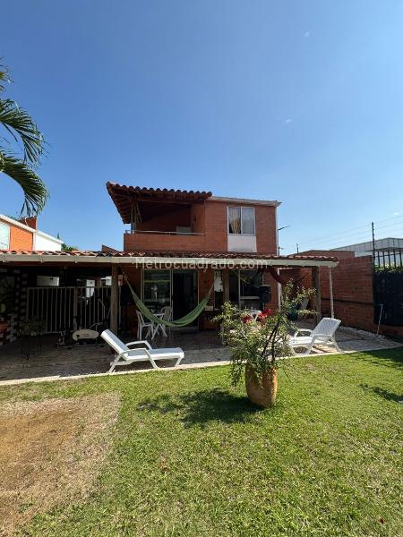 Casa En Venta, Tangelos De Alfaguara