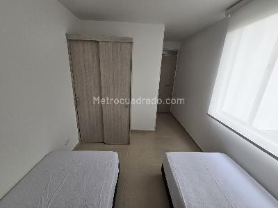 Apartamento de 3 alcobas en venta en La Colina, Girardot, 77 m² · foto 16 de 19
