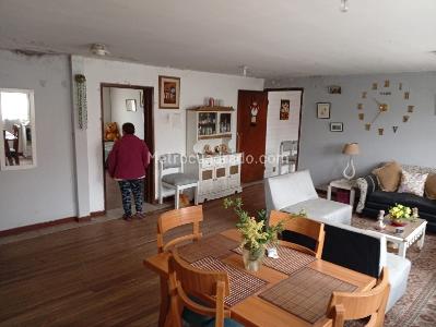 Casa de 5 alcobas en venta en Tunjuelito, Bogotá, 250 m² · foto 15 de 15